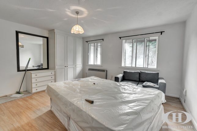 Flat 25, Lampton Road, Hounslow photo 3