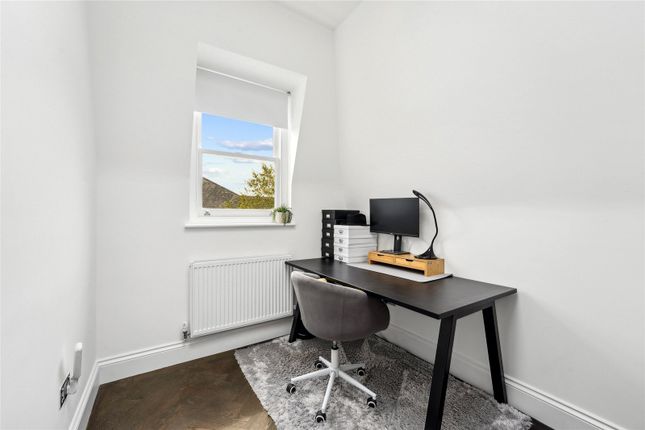 Terraced house to rent in Walham Grove, London