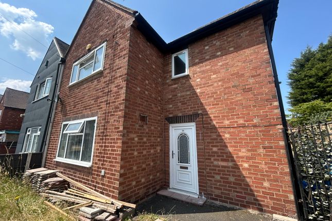 3-bed house on 88, Bilston, £1,300/mo