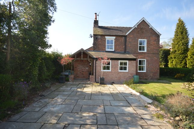 Thumbnail Cottage to rent in Hassall Road, Winterley, Sandbach