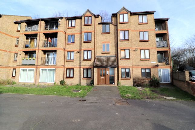 Thumbnail Flat for sale in Sycamore Court, Sandcliff Road, Erith, Kent