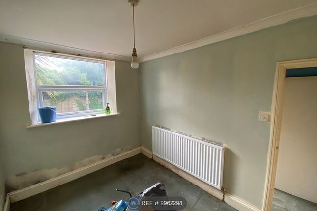 Flat, Eastcliff Road, Shanklin photo 5