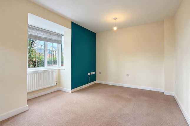 3-bed terraced on Bran Rose Way, Hereford, £265,000