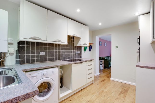 Flat 4, 18a, Border Road, London photo 3