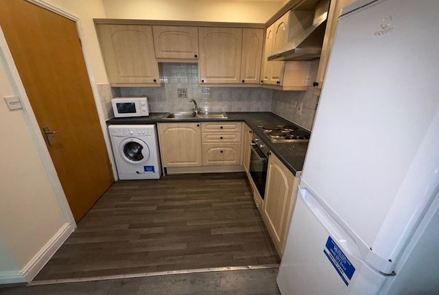 Apt 10 Richmond Court, 50, North George Street, Manchester photo 3