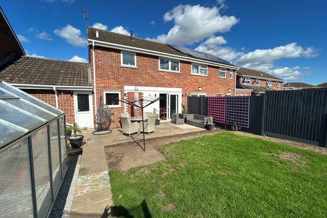 9, Pheasant Way, Peterborough photo 4