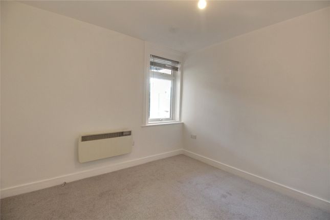 Flat for sale in Reading Road South, Fleet, Hampshire