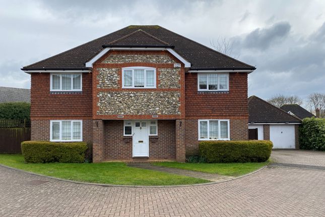 Detached house to rent in Richardson Crescent, Cheshunt, Waltham Cross