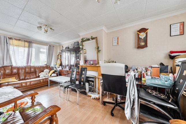 45, Parkway, Croydon photo 4