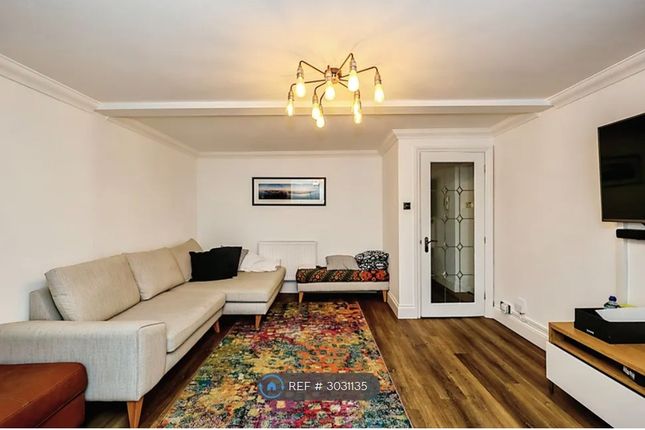 Flat  The Gardens, A South Parade Southsea, Hampshire photo 3