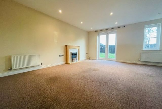 46, Samian Close, Worksop photo 4