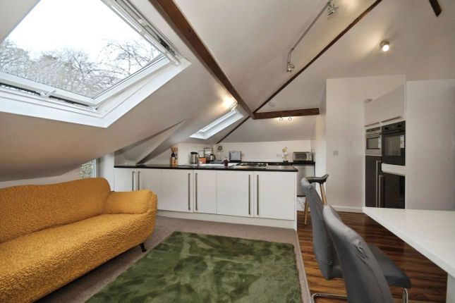 Fern View, 133, London Road, Derbyshire photo 2