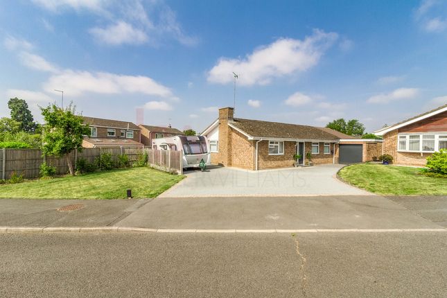 3-bed house on 5, Lyne Walk, Hackleton, Northampton, Northamptonshire, £500,000