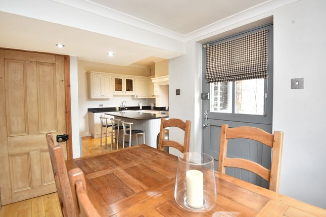 3 Duchy Avenue, Harrogate photo 4