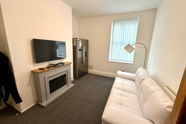 MANCHESTER photo 2