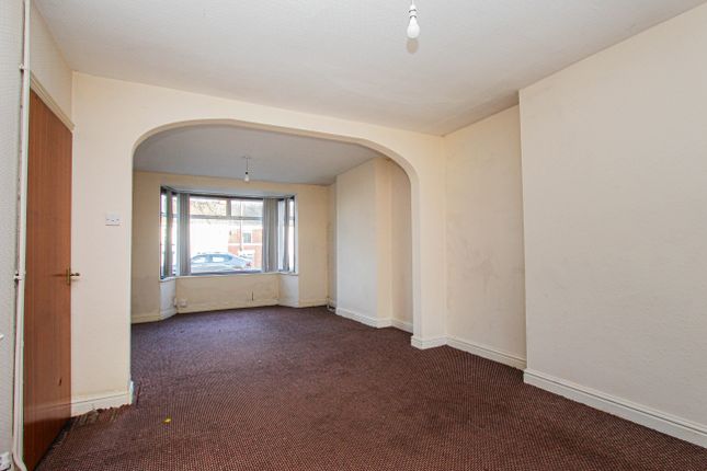 149, Finedon Road, Wellingborough photo 4