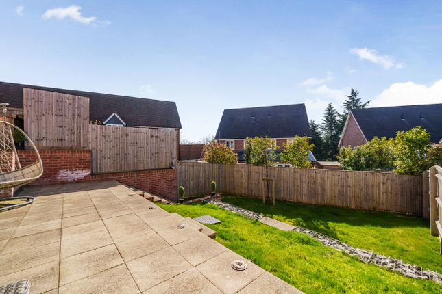 26, Consort Drive, Cobham photo 4