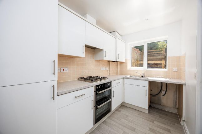 6, Coller Mews, Crowborough photo 4