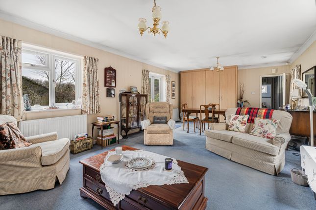 The Lodge, Grange Close, St. Albans photo 2