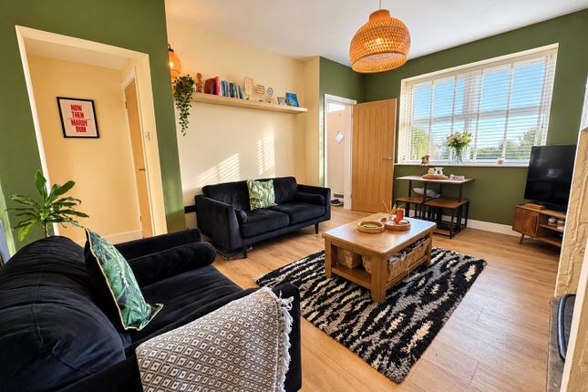 20, Green Lane, Bradford photo 5