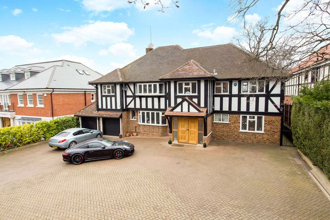 Thumbnail Detached House For Sale In Stradbroke Drive Chigwell Thumbnail Detached House For Sale In Stradbroke Drive Chigwell