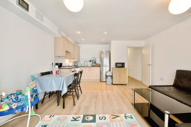76, Cooke Street, Barking photo 4