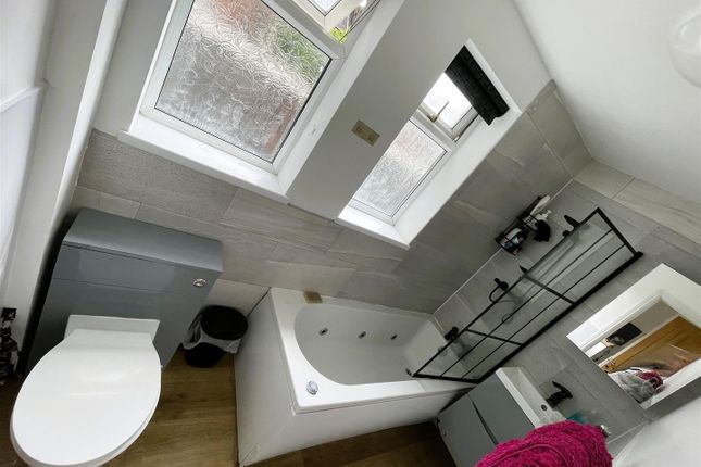 Room 4, 100 Seaford Street, Stoke-On-Trent photo 5