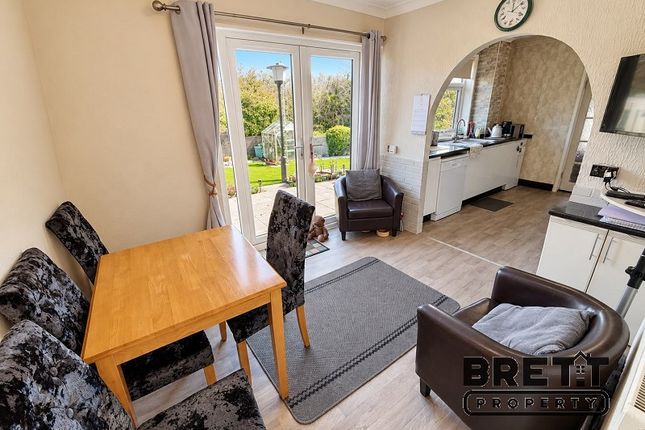 Milton Crescent, Milford Haven photo 4