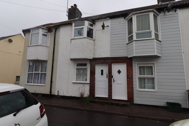 Thumbnail Property to rent in Alfred Terrace, Walton On The Naze