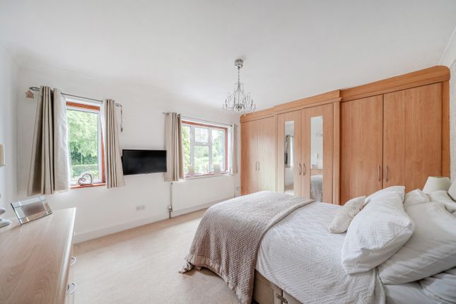 3, Sandiland Crescent, Kent photo 4