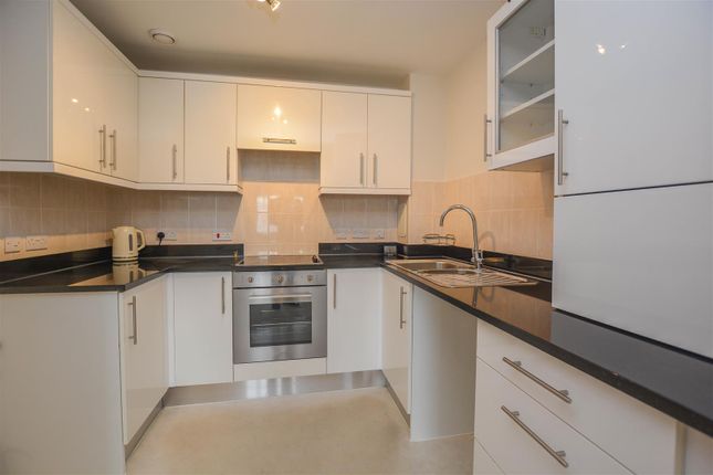 17 The Meads, Ongar Road, Brentwood photo 3