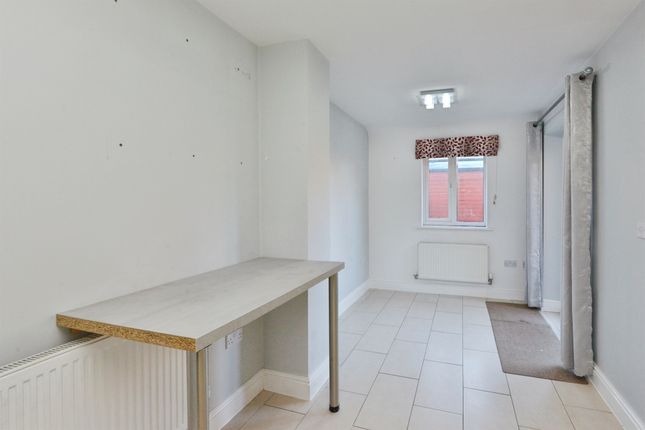113, Selkirk Drive, Milton Keynes photo 4