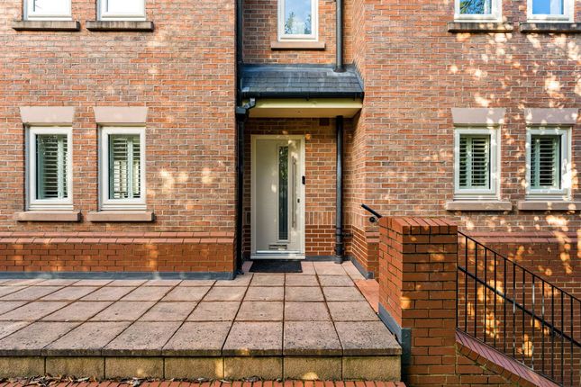 58a Eagle Brow, Lymm photo 5