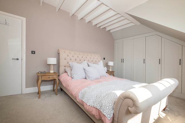14B, Oakwood Road, London photo 4