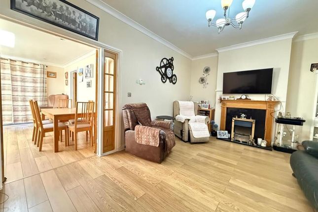 38a Westrow Gardens, Westrow Gardens, Ilford photo 3