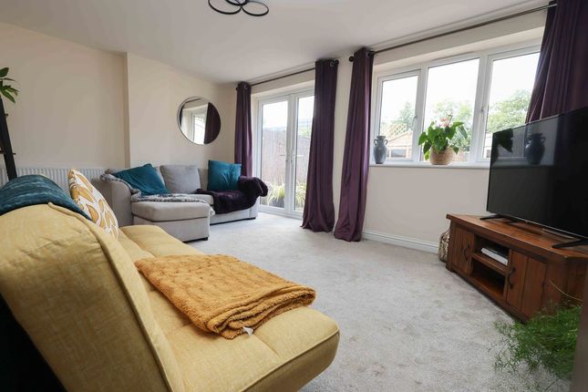 84, Wemberham Lane, Yatton photo 4