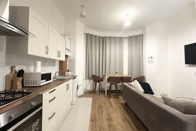 2-bed flat on 36 Buckley Road,, Buckley Road, Kilburn, £2,200/mo