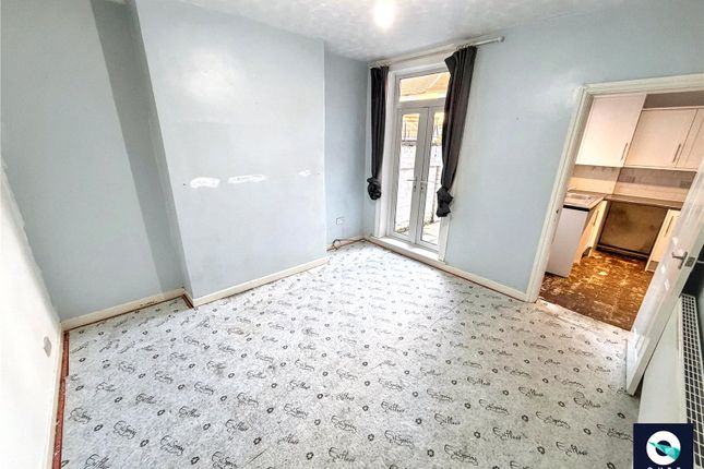 15, Willaston Road, Wirral photo 4
