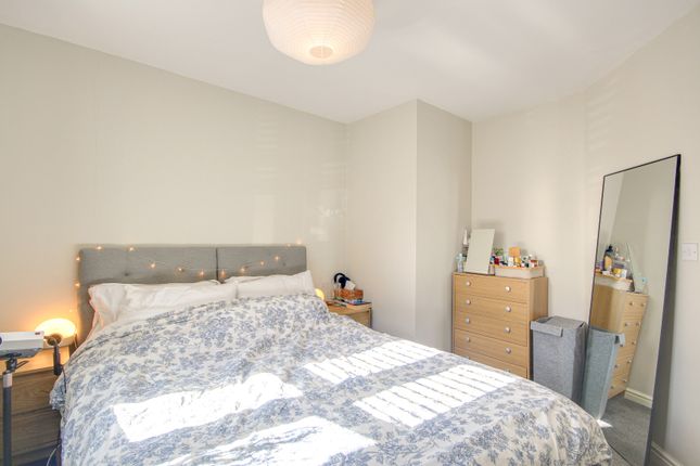 8, Boughton Way, Gloucester photo 3