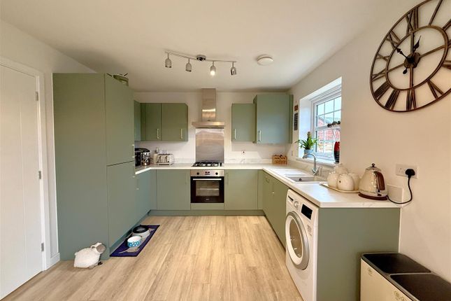 11, Viaduct Avenue, Ledbury photo 2