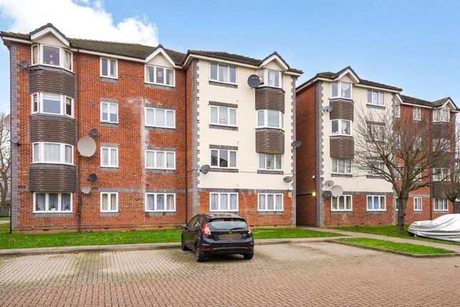 1-bed flat on 76, Keats Close, Enfield, £205,000