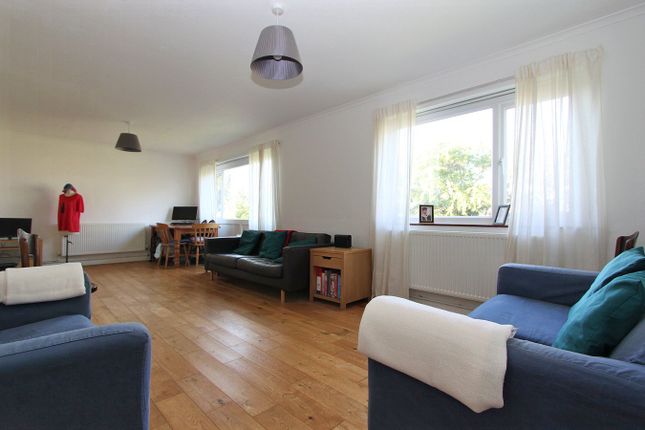 12, Charles Close, Thornbury photo 4