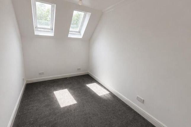 Flat 11, Waterford House, Thorney Mill Road, West Drayton photo 5
