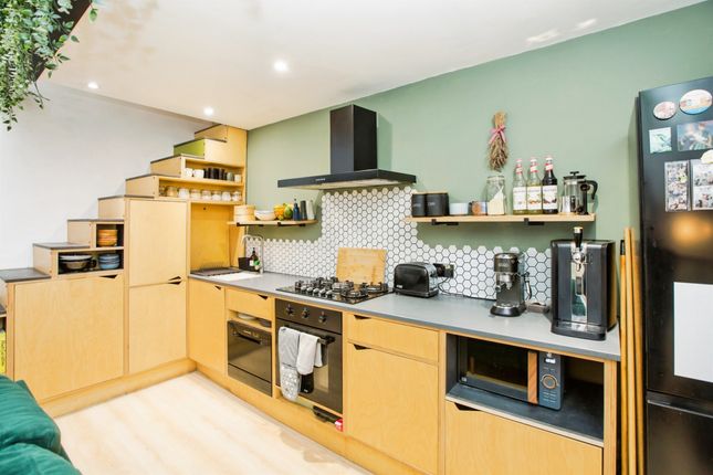 Flat 10, The Royal Lofts, Sowerby Street, Sowerby Bridge photo 2