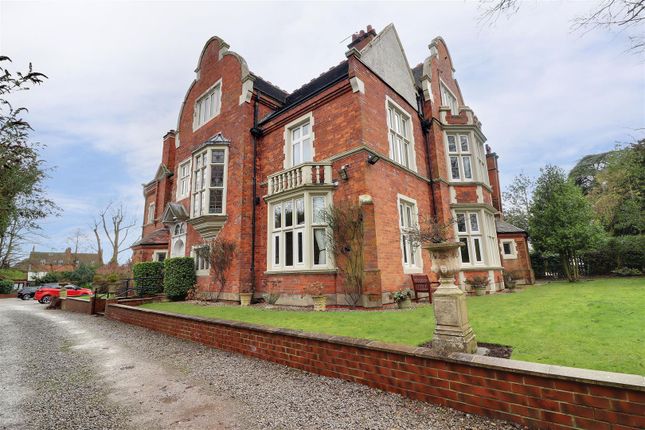 Thumbnail Flat for sale in Ferriby Road, Hessle