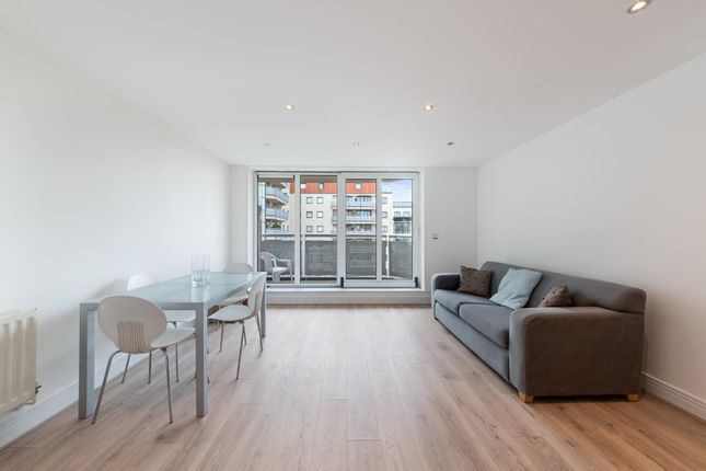 Thumbnail Flat to rent in Wards Wharf Approach, Royal Docks, London