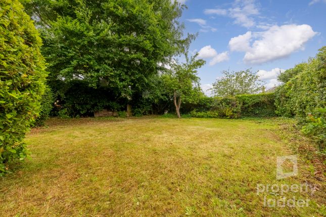 30, Christopher Close, Norwich photo 2