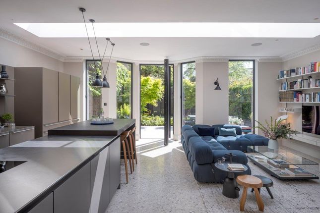 Flat 1, 117, King Henrys Road, London photo 3