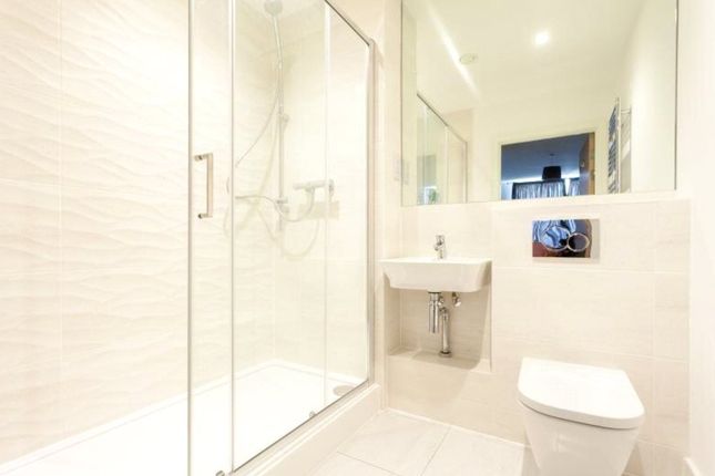 37A Almorah Road, London photo 4