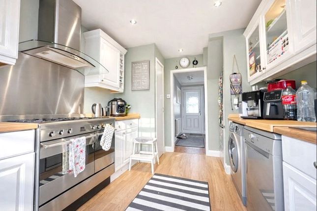39, Doria Drive, Kent photo 3